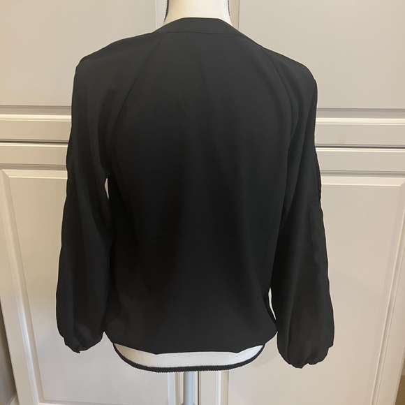 Collective Concepts Open Shoulder Top Size Small - Picture 2 of 2